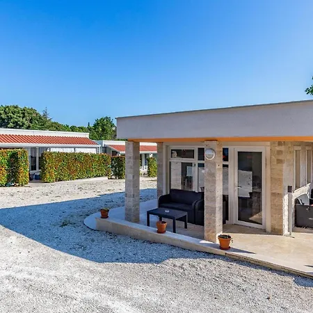 Attractive In Near Fratarski Otok Island