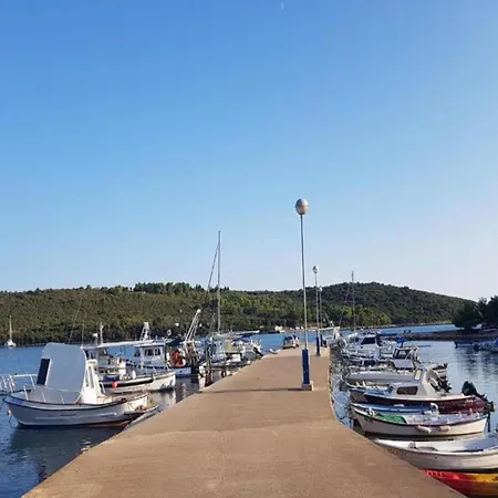Attractive In Near Fratarski Otok Island * Banjole