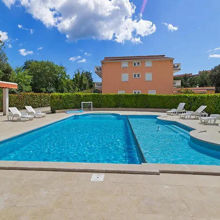 Apartmán Cozy Pool Retreat Banjole
